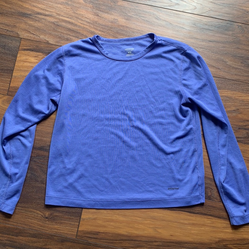 Patagonia shirt size medium
